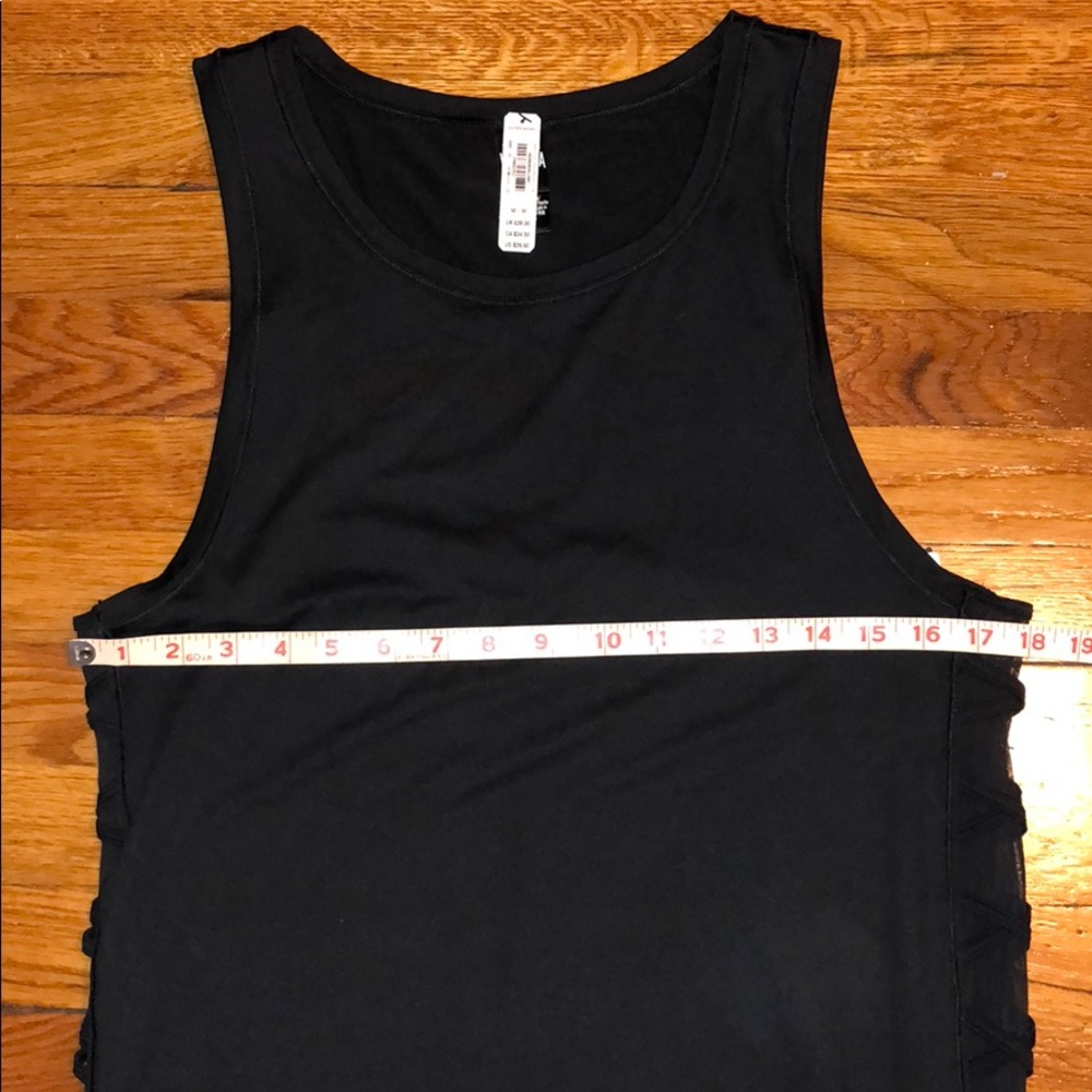 Victoria’s Secret Sport Crisscross Tank - Picture 7 of 8